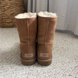 Ugg Classic Short II
